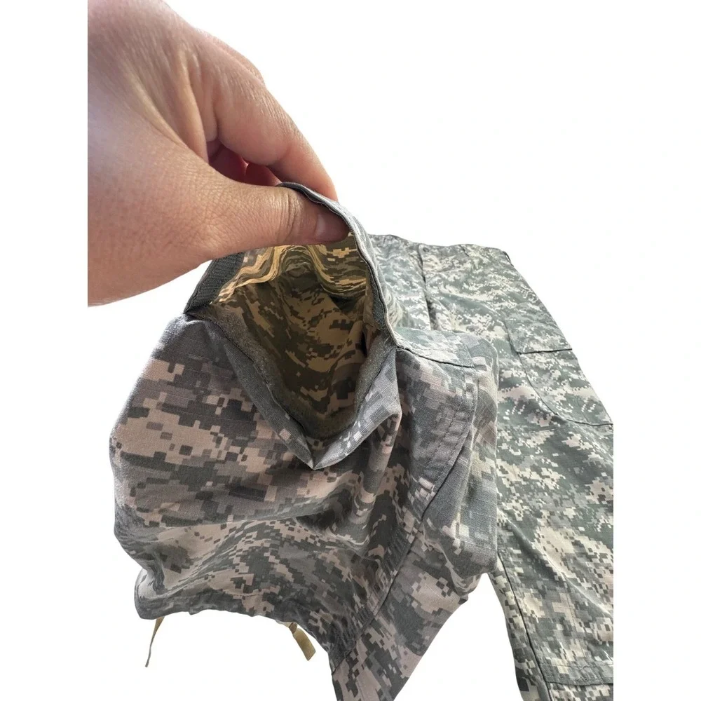 US Army Combat Uniform ACU Digital Camo Cargo Pants Large Regular